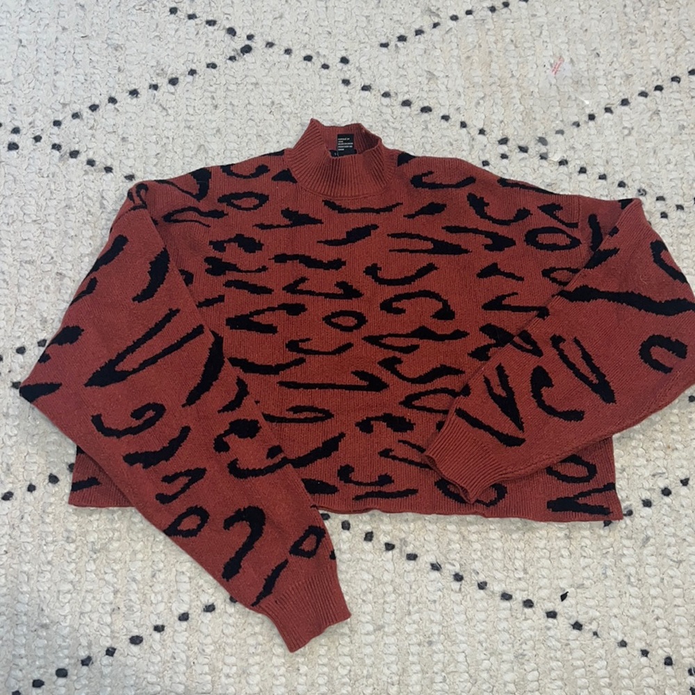 FOREVER 21 SWEATER